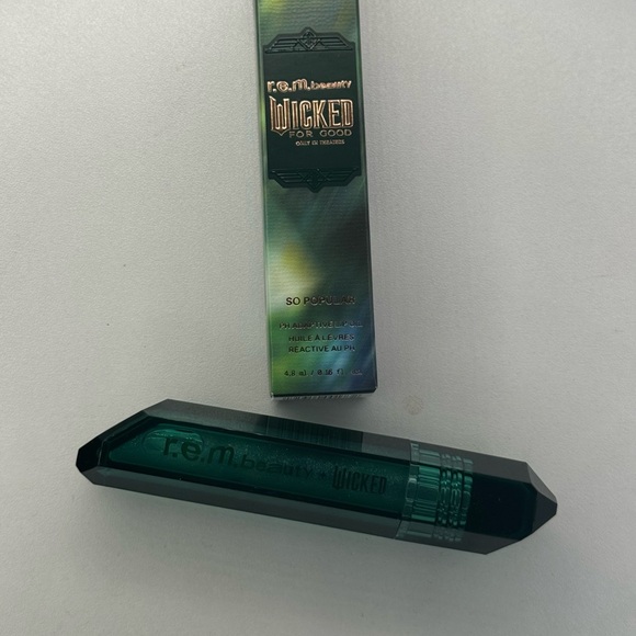 Wicked So Popular pH Adaptive Lip Oil by r.e.m. beauty NIB - LAST ONE - Picture 4 of 8